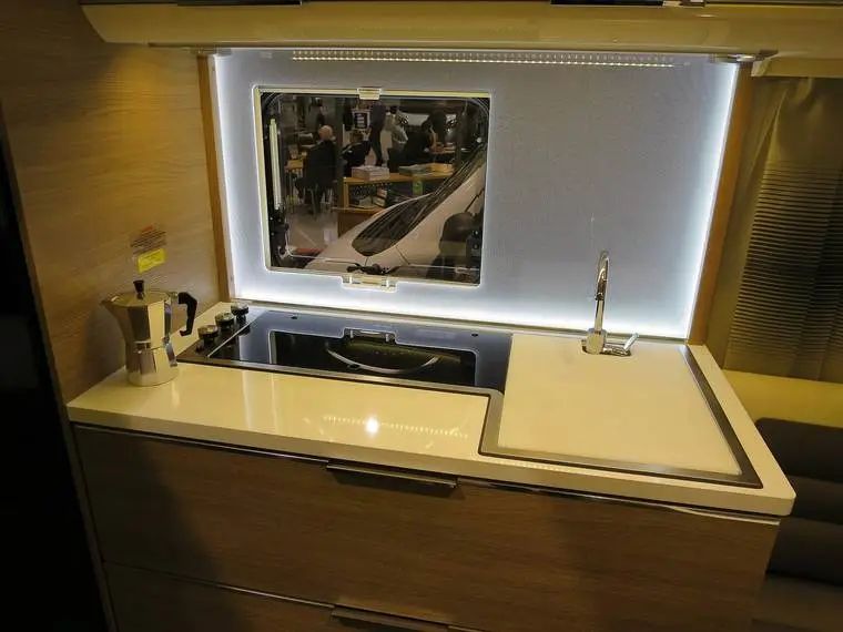 Adria Adora 572 UT, 3. kép