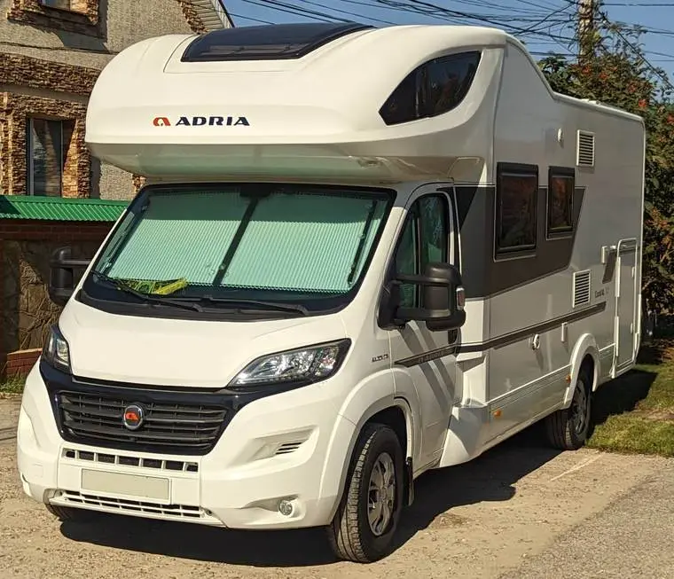 Adria Coral XL Plus 670 SP